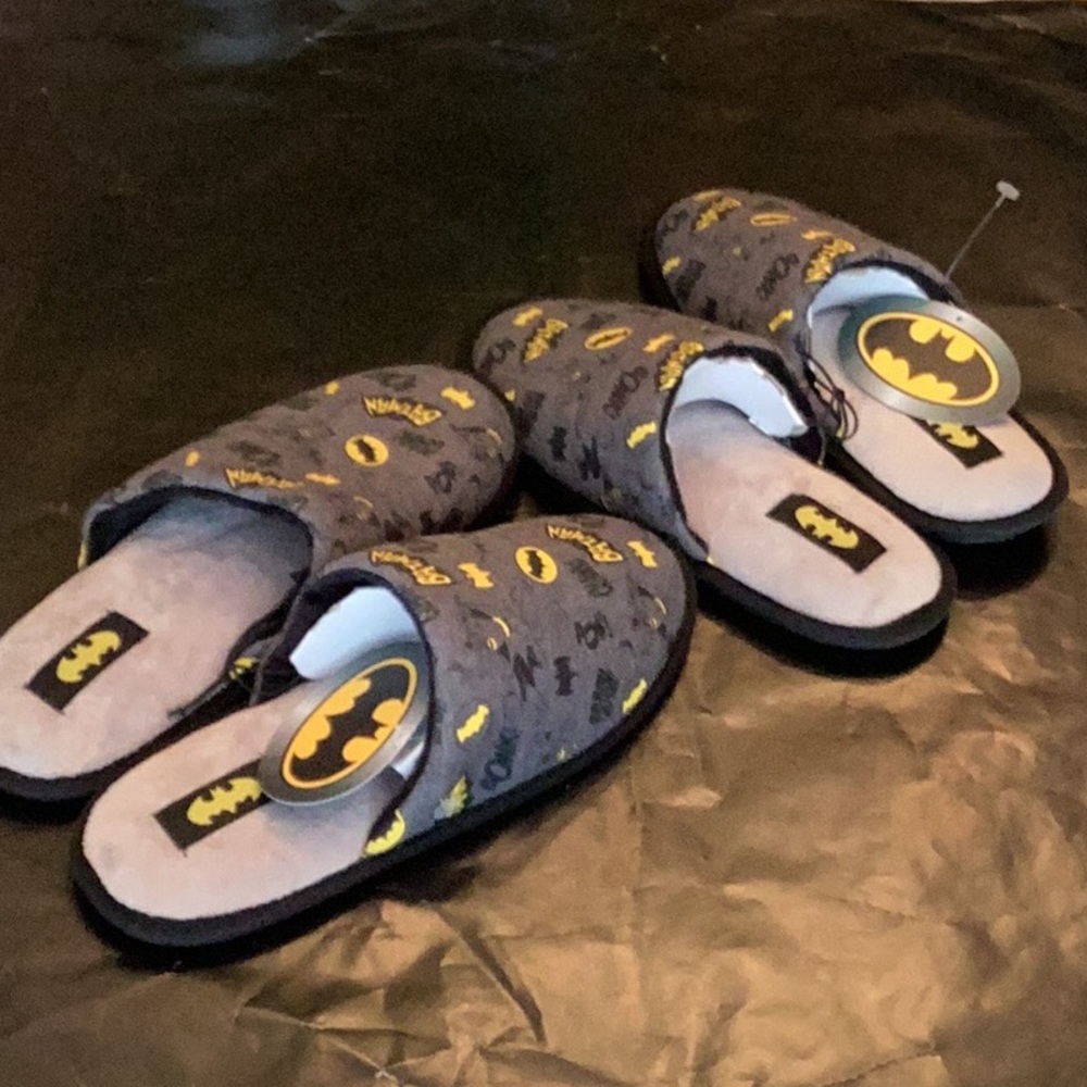 Batman slippers for your dynamic duel.Two pair.